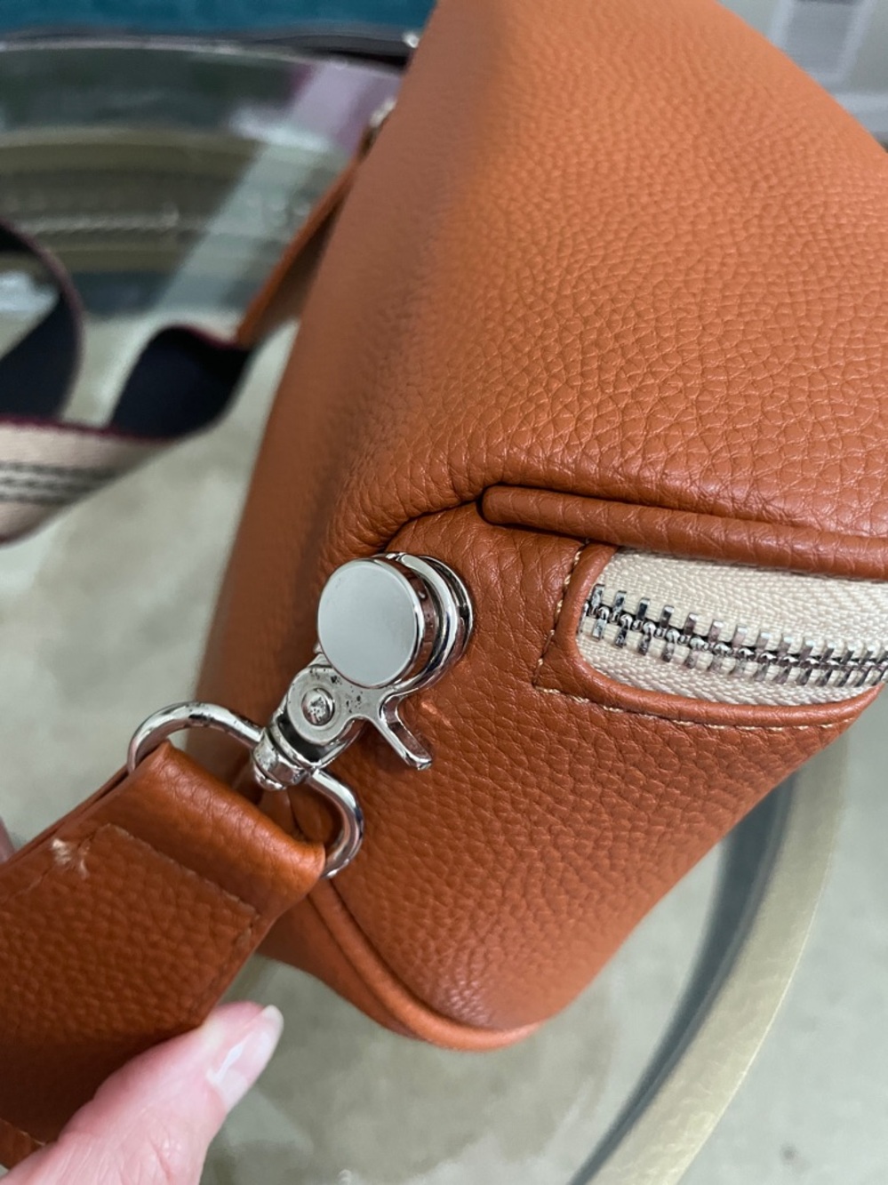 Brown Pebbled vegan Leather Crossbody Bag with Adjustable Strap - Picture 3 of 4